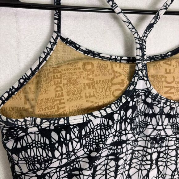 Lululemon Black & White Patterned Power Y Tank Top Size 8 - Picture 9 of 12